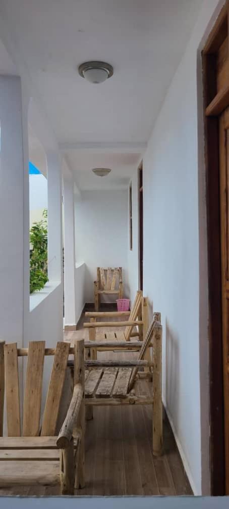 La Blue Blue Bed & Breakfast Mfumbwi