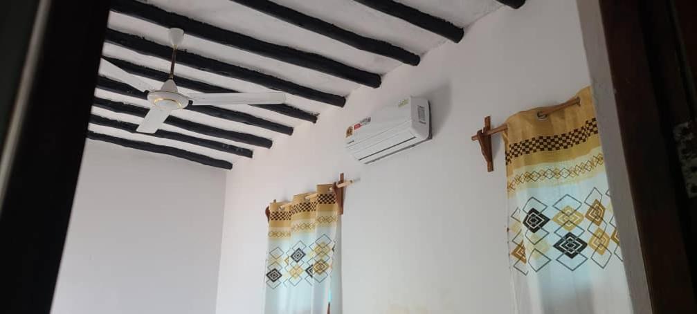 Bed & Breakfast La Blue Blue Mfumbwi